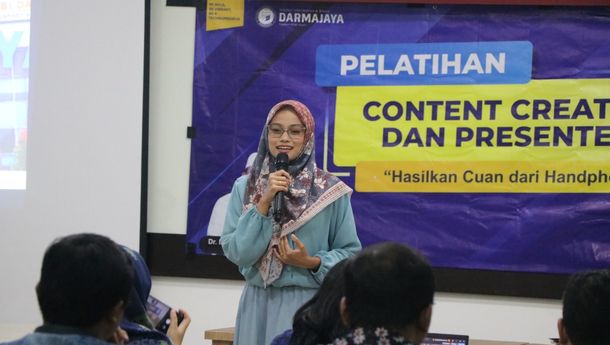 Dua Influence Latih Mahasiswa dan Karyawan IIB Darmajaya Jadi Content Creator dan Presenter