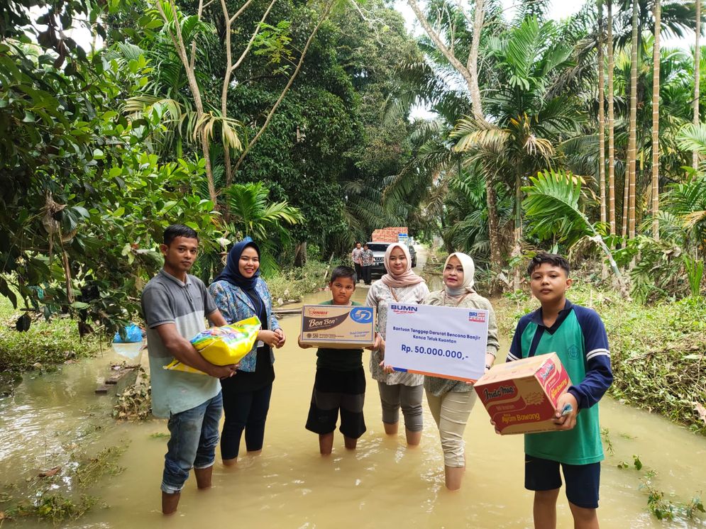 BRI Peduli Salurkan Bantuan untuk Warga Terdampak Banjir 