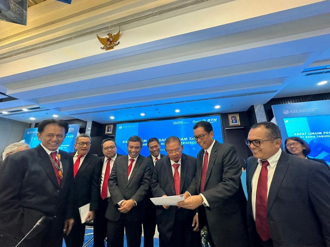 Dalam Rapat Umum Pemegang Saham Tahunan (RUPST) Tahun Buku 2022, PT Bank Tabungan Negara (Persero) Tbk (BBNI) menetapkan jajaran dewan komisaris dan direksi untuk tahun 2023.