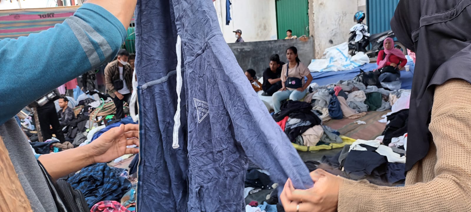 Bisnis Thrifting Dinilai Mengancam Industri Tekstil Lokal