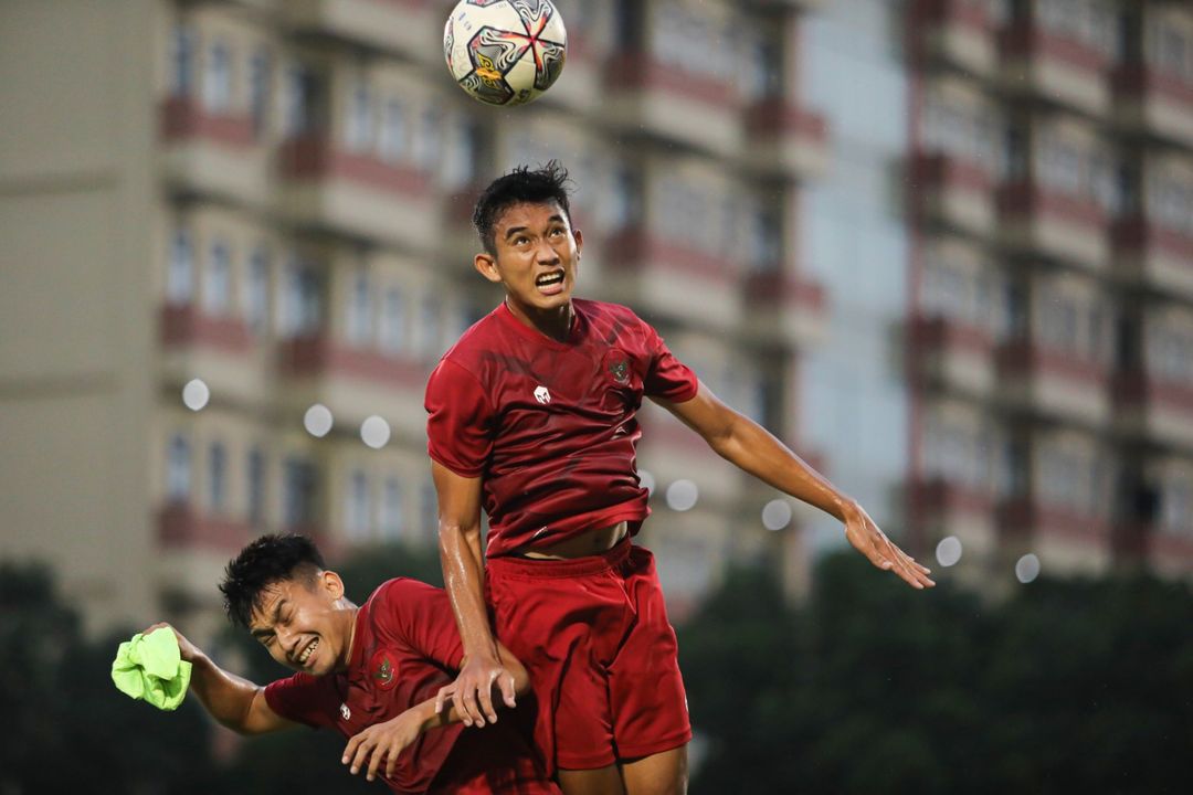 Timnas Indonesia menjalani latihan di Lapangan PTIK, Jakarta, Senin 20 Maret 2023.