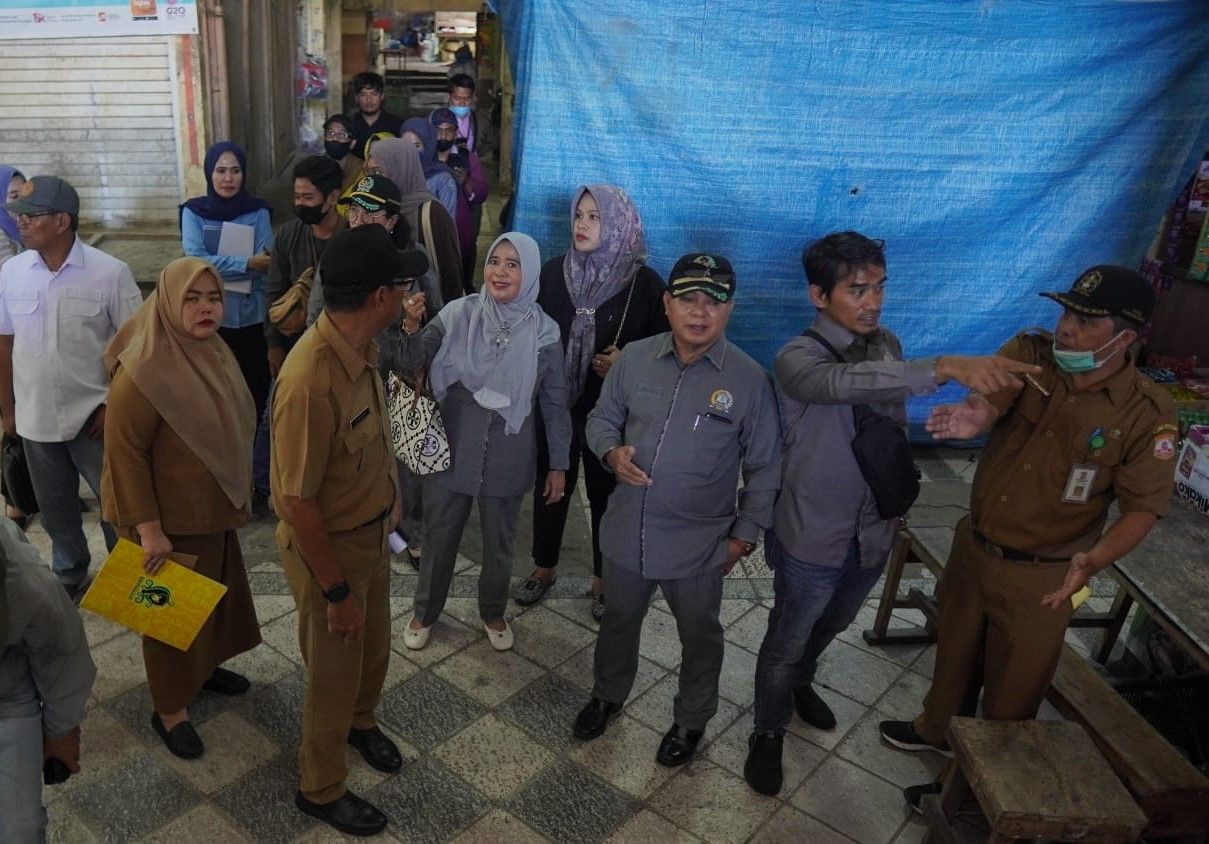 Akan Ditata dan Ditertibkan, Komisi II DPRD Balikpapan Kunjungi Pasar Pandansari  