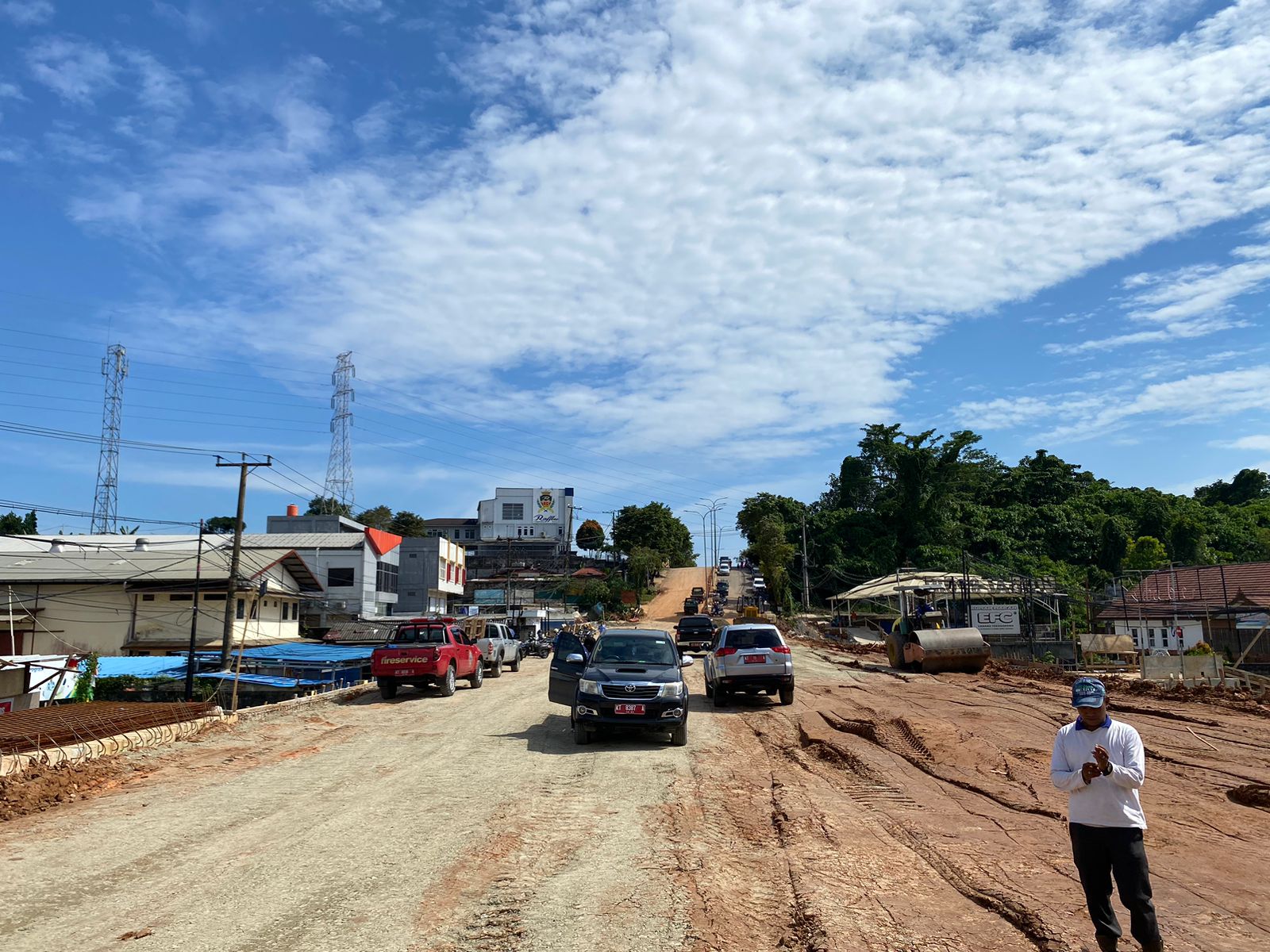 Pemkot Balikpapan Imbau Pengendara Roda Empat Tak Paksakan Diri Lintasi Jalan Perum Pemda-Wika