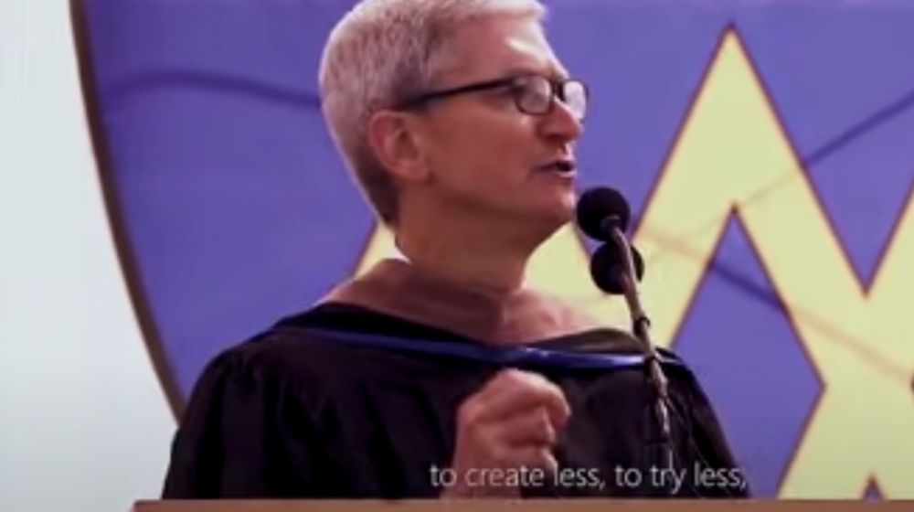 CEO Apple Tim Cook Tidak Ingin Orang-orang Menggunakan iPhone Terlalu Sering