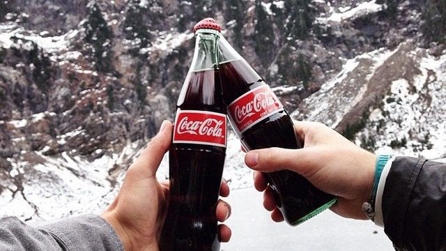 PT Industri Gelas dahulu banyak memproduksi botol Coca-Cola di masa jayanya.