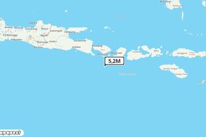Pusat gempa berada di laut 93 km BaratDaya Kuta Selatan