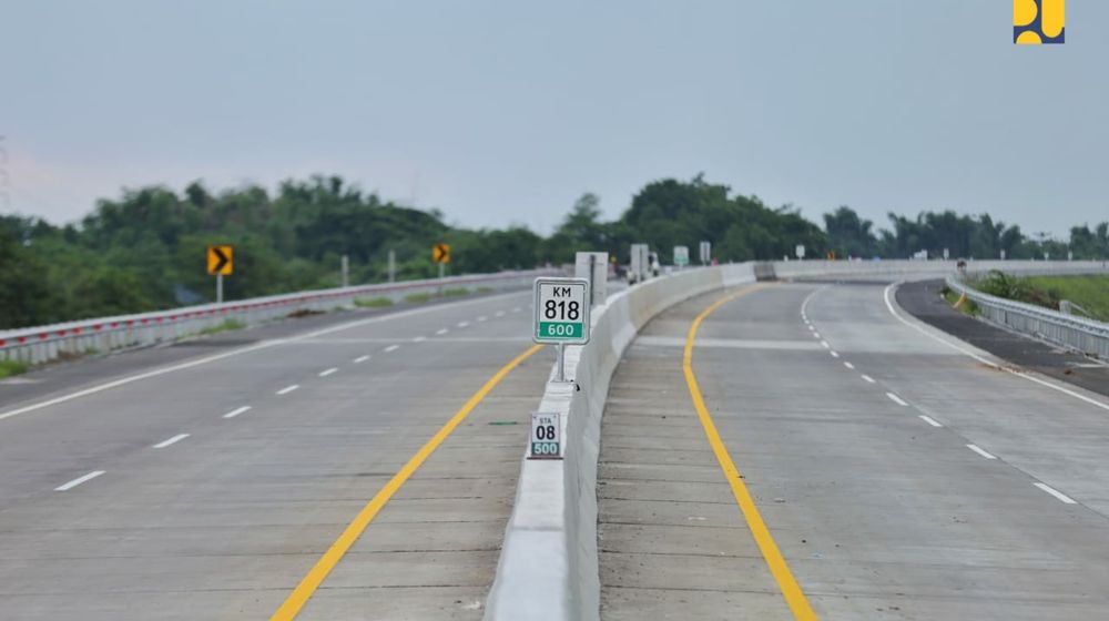 Kementerian Pekerjaan Umum dan Perumahan Rakyat (PUPR) memastikan 10 ruas jalan tol baru di Jawa dan Sumatra bakal beroperasi sementara untuk arus mudik dan balik Lebaran 2023.