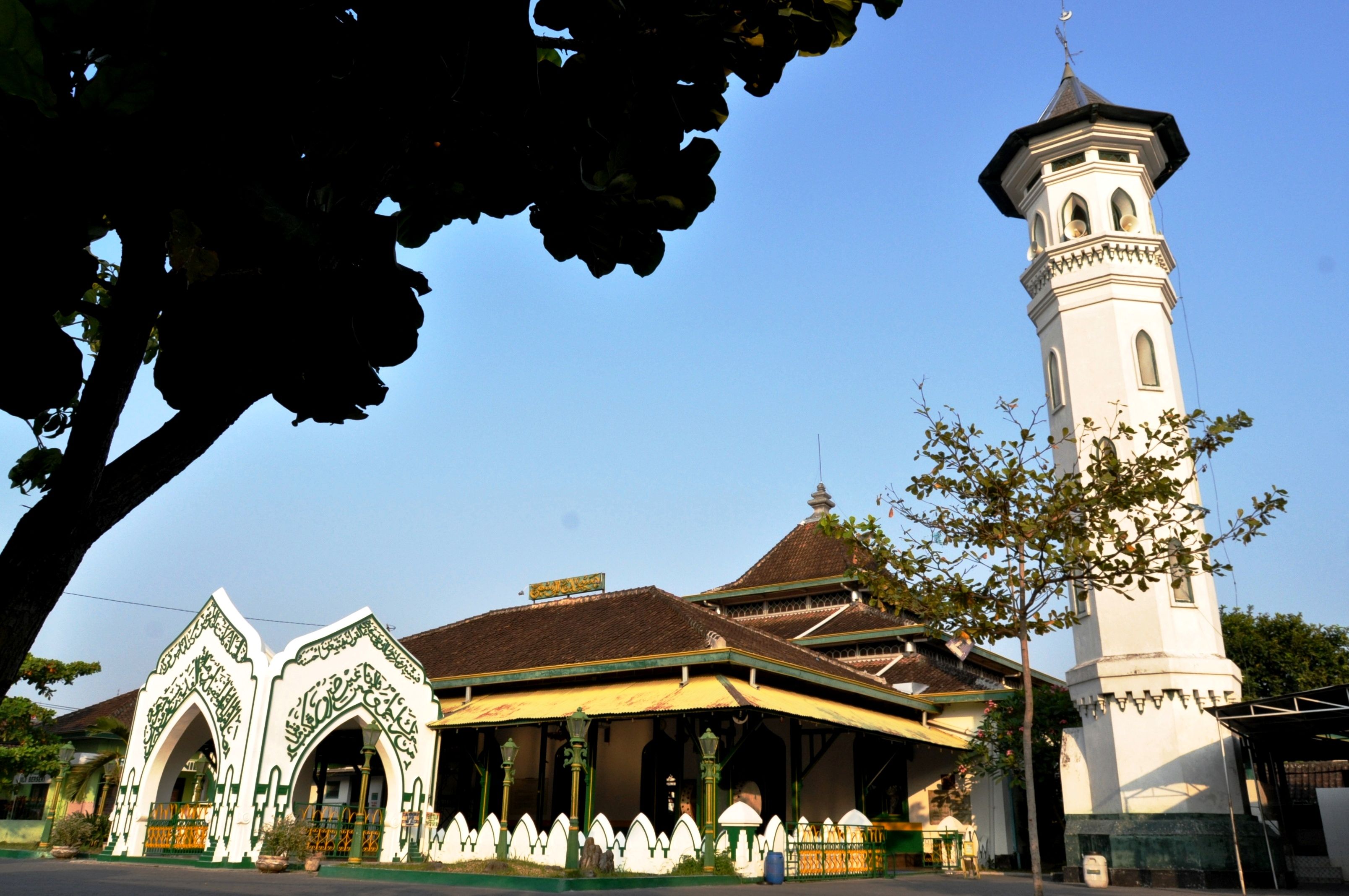 Masjid Al Wustho, Pura Mangkunegaran, Solo.