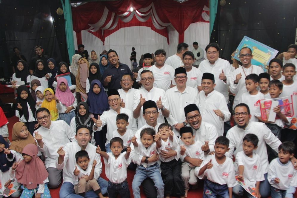 Telkomsel melanjutkan rangkaian kegiatan perusahaan dalam #NyalakanKebersamaan untuk berbagi dengan penerima manfaat yang membutuhkan, dengan menggelar rangkaian program Corporate Social Responsibility (CSR).