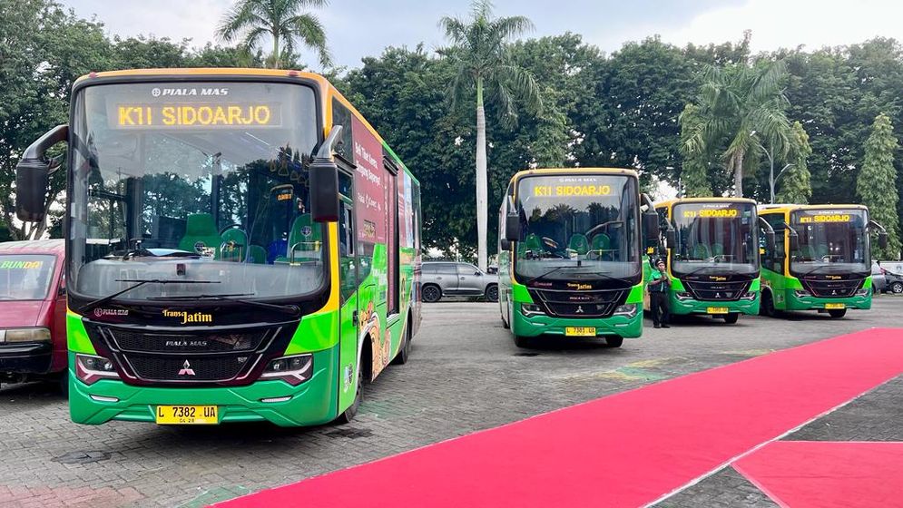 Armada Bus Trans Jatim.jpg