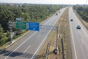 Sebanyak 121.000 kendaraan akan melintas di Ruas Jalan Tol Cipali pada puncak arus mudik H-3 Lebaran atau tanggal 19 April 2023.