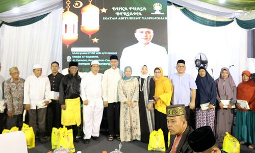 Wakil Gubernur Sumut Musa Rajekshah buka puasa bersama dengan IAY di Masjid Al Musanif