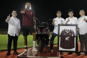 18-pemain-psm-makassar-mendapat-hadiah-motor-dari-honda_169.jpeg