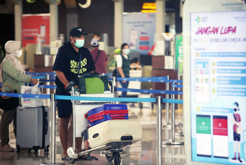 Bandara Mulai Padat - Panji 5.jpg