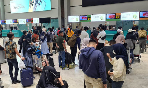 Bandara Mulai Padat - Panji 4.jpg