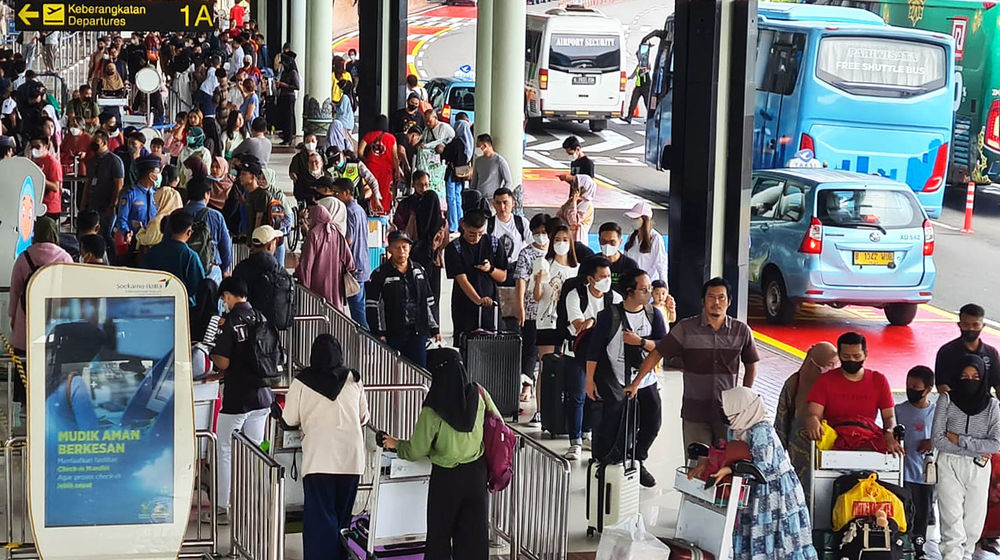Bandara Mulai Padat - Panji 3.jpg