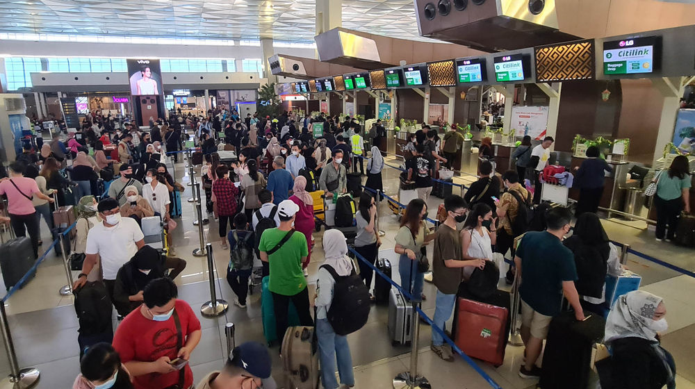 Puncak Mudik Bandara Soetta - Panji 2.jpg