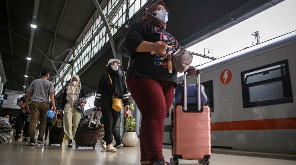 Arus Mudik Pasar Senen - Panji 6.JPG