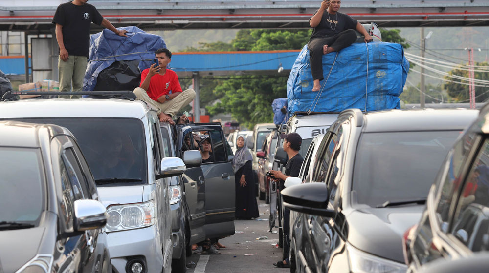 Puncak Mudik Merak - Panji 6.JPG