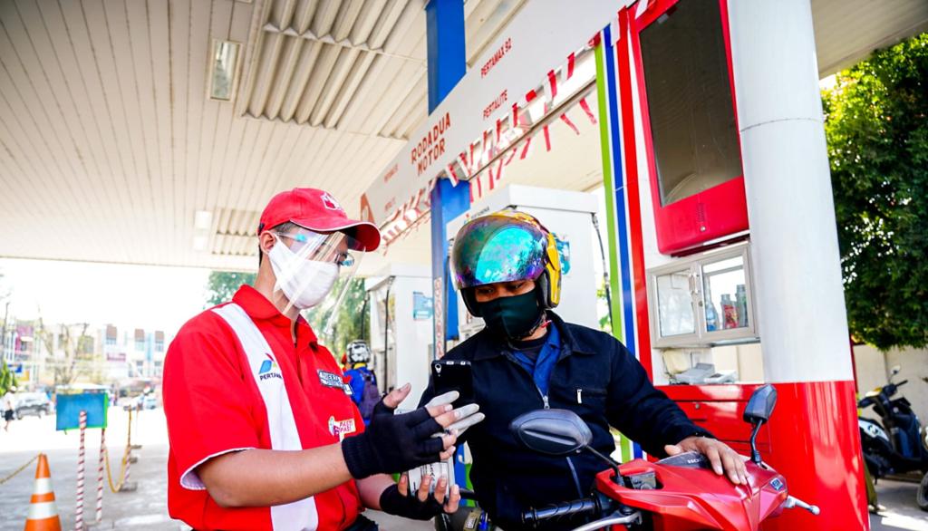 Transaksi non tunai terus digalakkan untuk mengantisipasi kemacetan di SPBU saat arus balik.