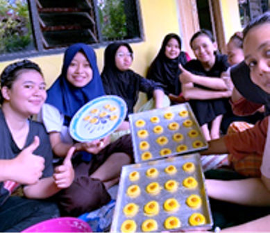 Mahasiswa KKN UNY Kreasikan Thumbprint Cookies dari Kunir Asem