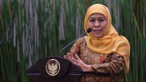 Gubernur Jatim Khofifah Indar Parawansa menyiapkan fasilitas buat kedatangan warganya yang pulang dari Sudan.