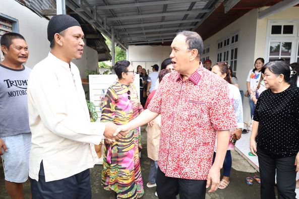 Bupati Minahasa Roy Roring bersilaturahmi dengan sejumlah tokoh Muslim. (Foto:Istimewa)