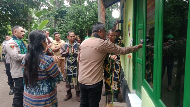 Bupati Sikka Beri Apresiasi kepada TNI Atas Program Rehab RTLH di Kabupaten Sikka