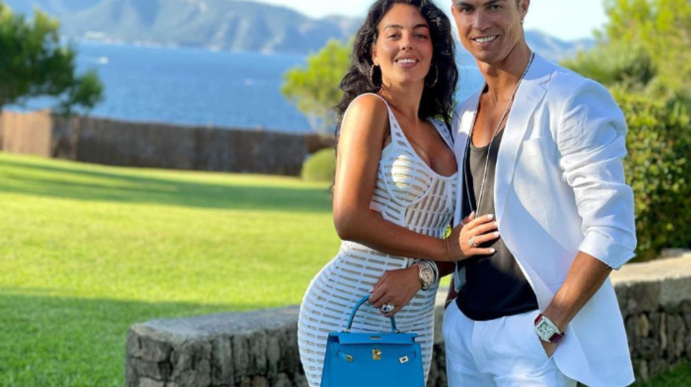 4 Alasan Mengapa Ada Orang yang Suka Membeli Barang Mewah, Anda Termasuk?