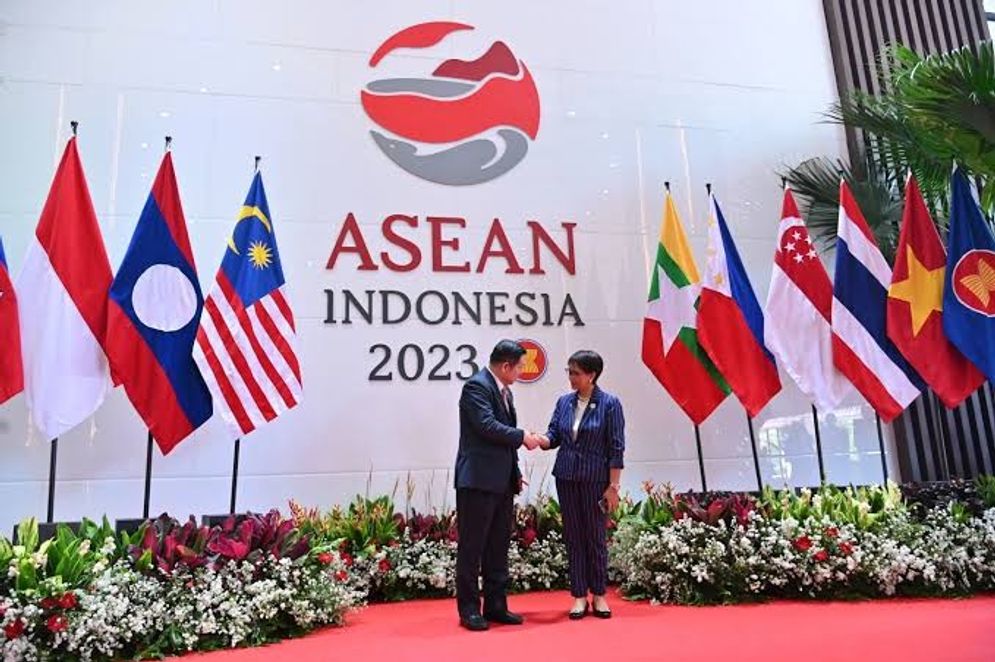 Indonesia memastikan tiga pilar utama keketuaannya di ASEAN 2023 menjadi hasil yang konkret dan bisa diterapkan oleh masing-masing negara anggota dalam jangka panjang. 