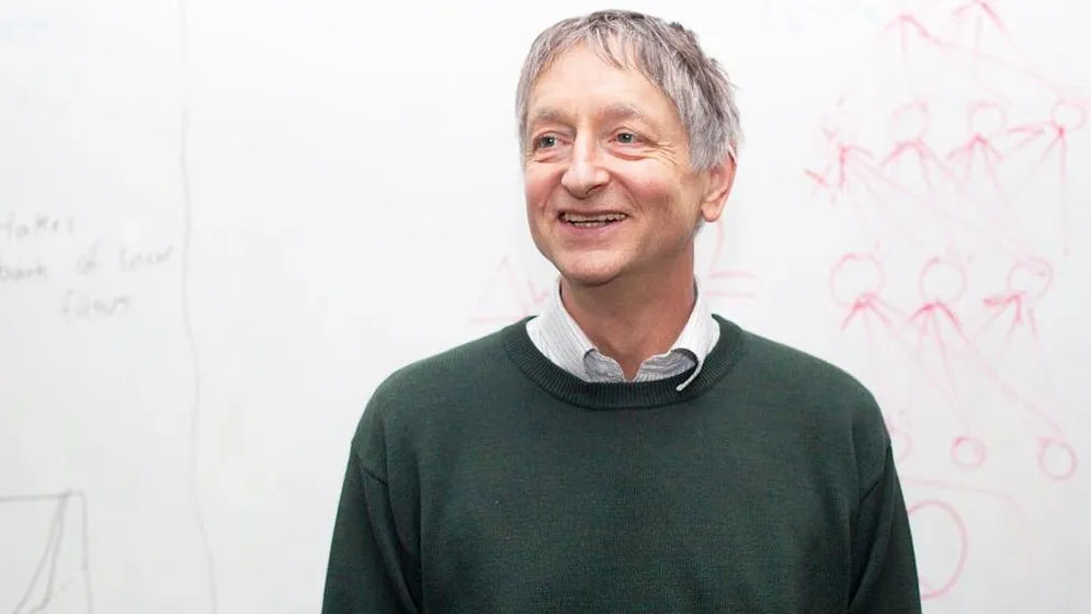 Geoffrey Hinton memelopori munculnya teknologi AI yang penting bagi generasi baru chatbot berkemampuan tinggi seperti ChatGPT