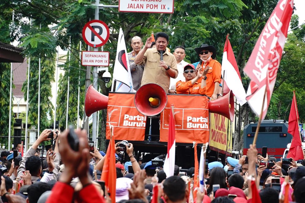 Naik Ojol, Gubernur Herman Deru Tegaskan Komitmennya Perjuangkan Kesejahteraan Buruh