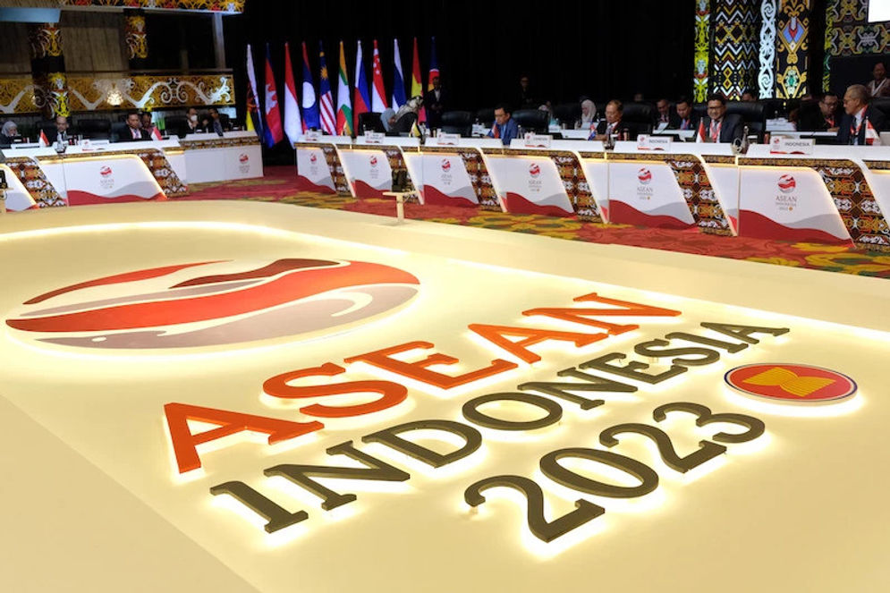 delegates-from-asean-member-countries-participate-in-asean-finance-ministers-and-central-bank-governors-meeting-afmgm-intenational-financial-institutions-ifis-source-antara-foto.jpg