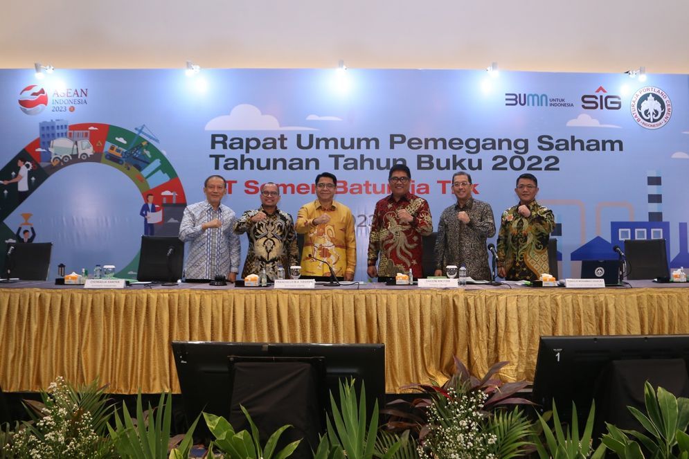 PT Semen Baturaja Tbk (SMBR) mengantongi laba bersih sebesar Rp94,83 miliar pada 2022 atau tumbuh 103% dibandingkan periode tahun 2021 di angka Rp 46,7 Miliar.