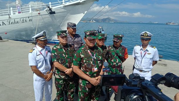 Panglima TNI Yudo Margono Cek Kesiapan Kapal Ayana Lako Di'a Jelang Joint Sailing Pemimpin ASEAN Nikmati Sunset 