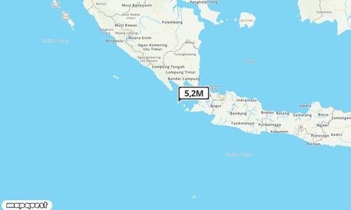 Pusat gempa berada di laut 83 km BaratLaut Sumur