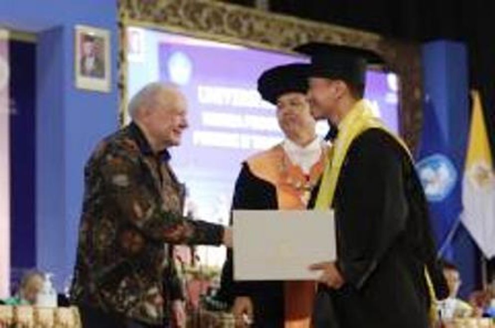 10052023-UGM mahasiswa asean master diwisudua.jfif