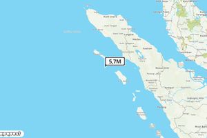 Pusat gempa berada di laut 290 km BaratDaya Gunung Sitoli