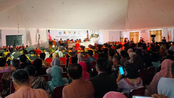 ITERA Wisuda 104 Sarjana Baru, Rektor Pesan Jaga Nama Baik Almamater