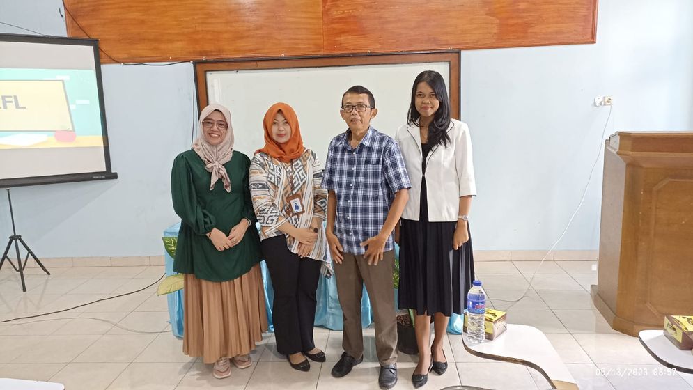 Unit Pelaksana Teknis (UPT) Bahasa bersama Unit Kegiatan Mahasiswa (UKM) Bahasa Institut Informatika dan Bisnis (IIB) Darmajaya menggelar How to Boost Your English Skill.