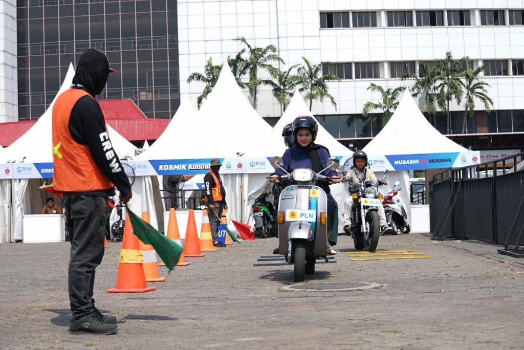 PLN Dukung Masyarakat Gunakan Motor Listrik, Bisa Hemat Biaya Operasional Hingga 75%