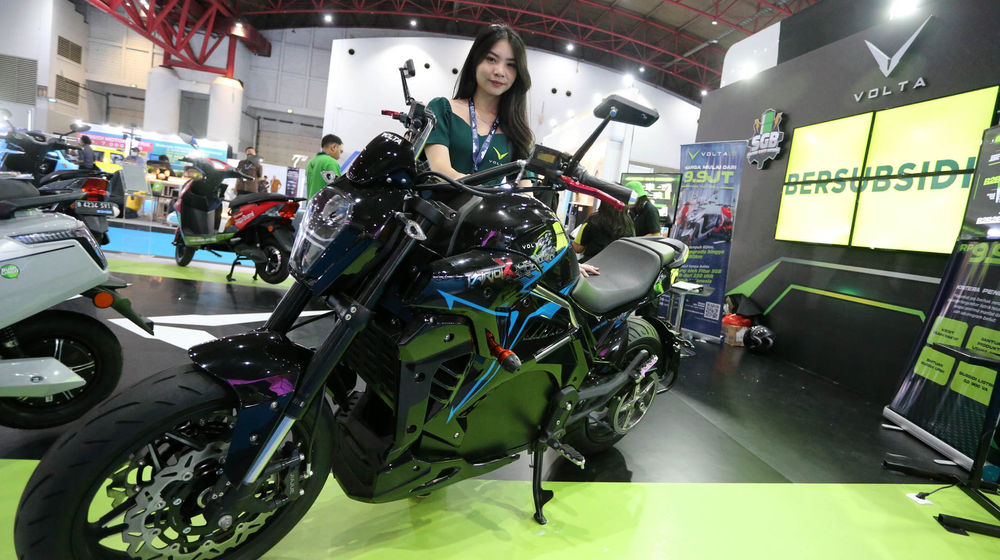 Pameran Kendaraan Listrik - Panji 3.jpg
