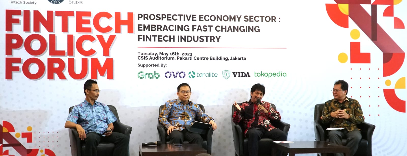 Para pembicara yang hadir di Fintech Policy Forum 2023, IFSOC dan CSIS Indonesia.