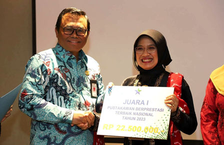 Raih Prestasi Terbaik Tingkat Nasional, Pustakawan UMY Wakili Indonesia ke Kongres Pustakawan Dunia