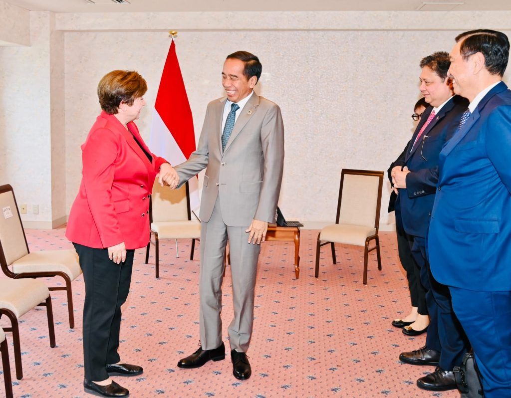 Pertemuan Presiden Joko Widodo (Jokowi) dengan Direktur Pelaksana IMF Kristalina Georgieva di Hiroshima, Jepang, Sabtu, 20 Mei 2023.