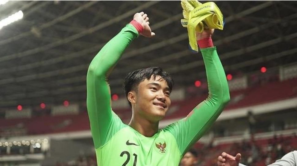 Ernando Ari ketika menjadi kiper Tim Nasional Indonesia 