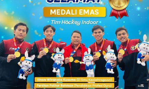 Tim hockey indoor.jpg