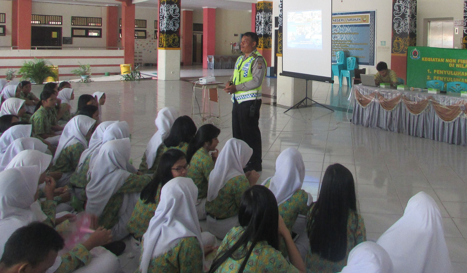 Kurangi Kecelakaan, Satgas TMMD Kodim Tarakan Berikan Penyuluhan Tertib Lalu Lintas