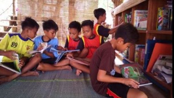 UNESCO: Literasi Penting, Sayangnya 771 Juta Orang Muda dan Dewasa di Dunia Belum Bisa Membaca dan Menulis