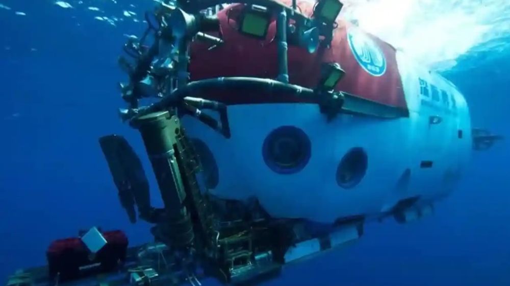 Kapal Selam Arkeologi China.jpg